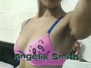 Angelik_Smith