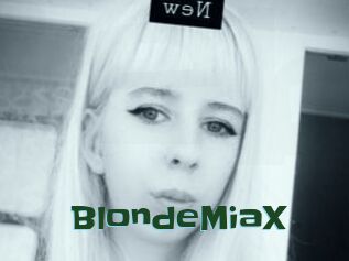 BlondeMiaX