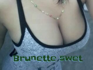 Brunette_swet