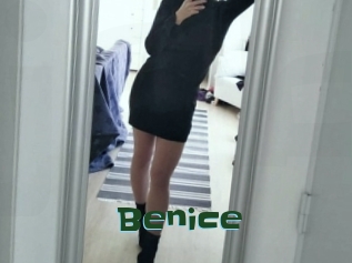 benice Jeune baise