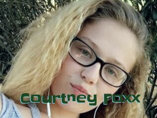 Courtney_Foxx