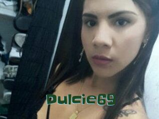 Dulcie_69