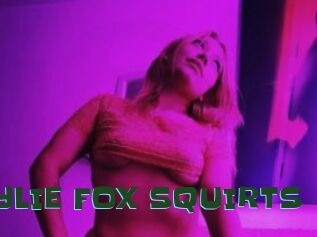 KYLIE_FOX_SQUIRTS