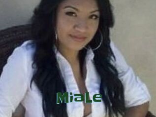 Mia_Le