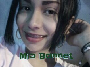 Mia_Bonnet