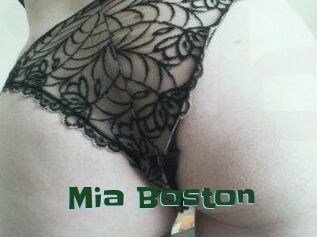 Mia_Boston