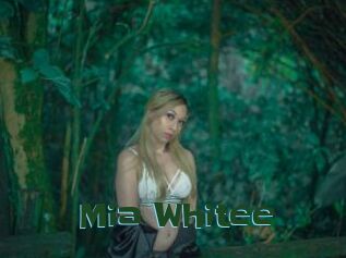 Mia_Whitee