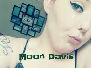 Moon_Davis
