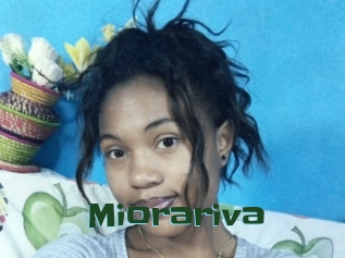 miorariva Jeune baise